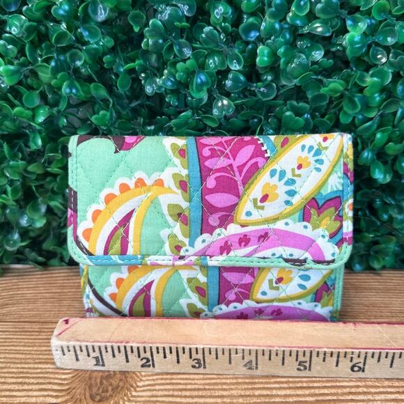 Vera Bradley Euro Wallet Trifold in Retired Tutti Fruitti - Picture 2 of 6